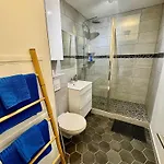 Apartmán Modern With Balcony *