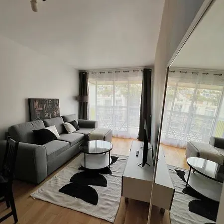 Apartament Modern With Balcony