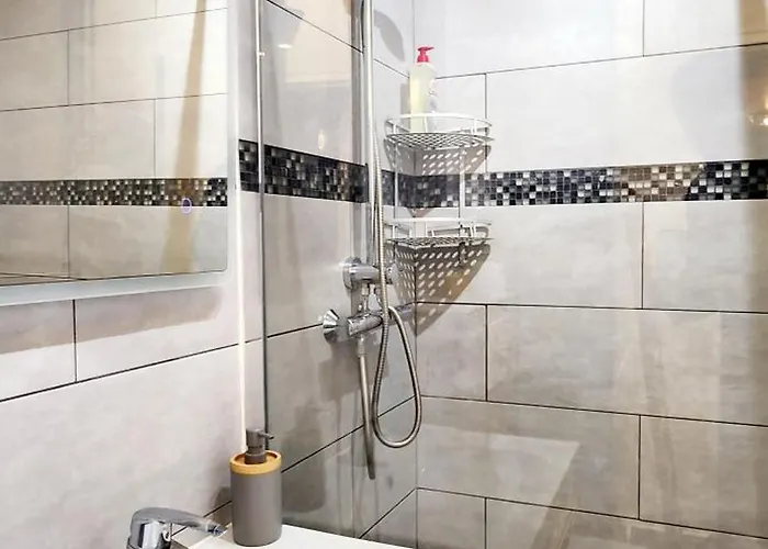 Apartment Modern With Balcony *